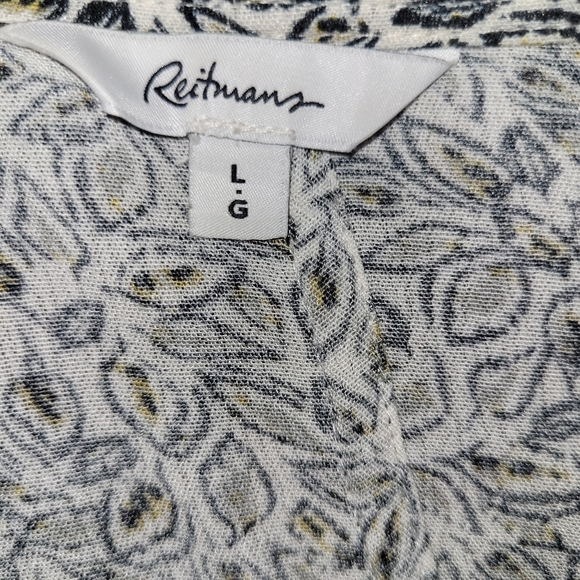 Flowy Blouse - Picture 8 of 9